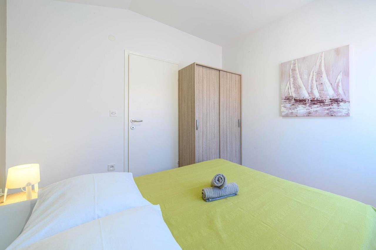Apartman Maslina Шибеник Екстер'єр фото