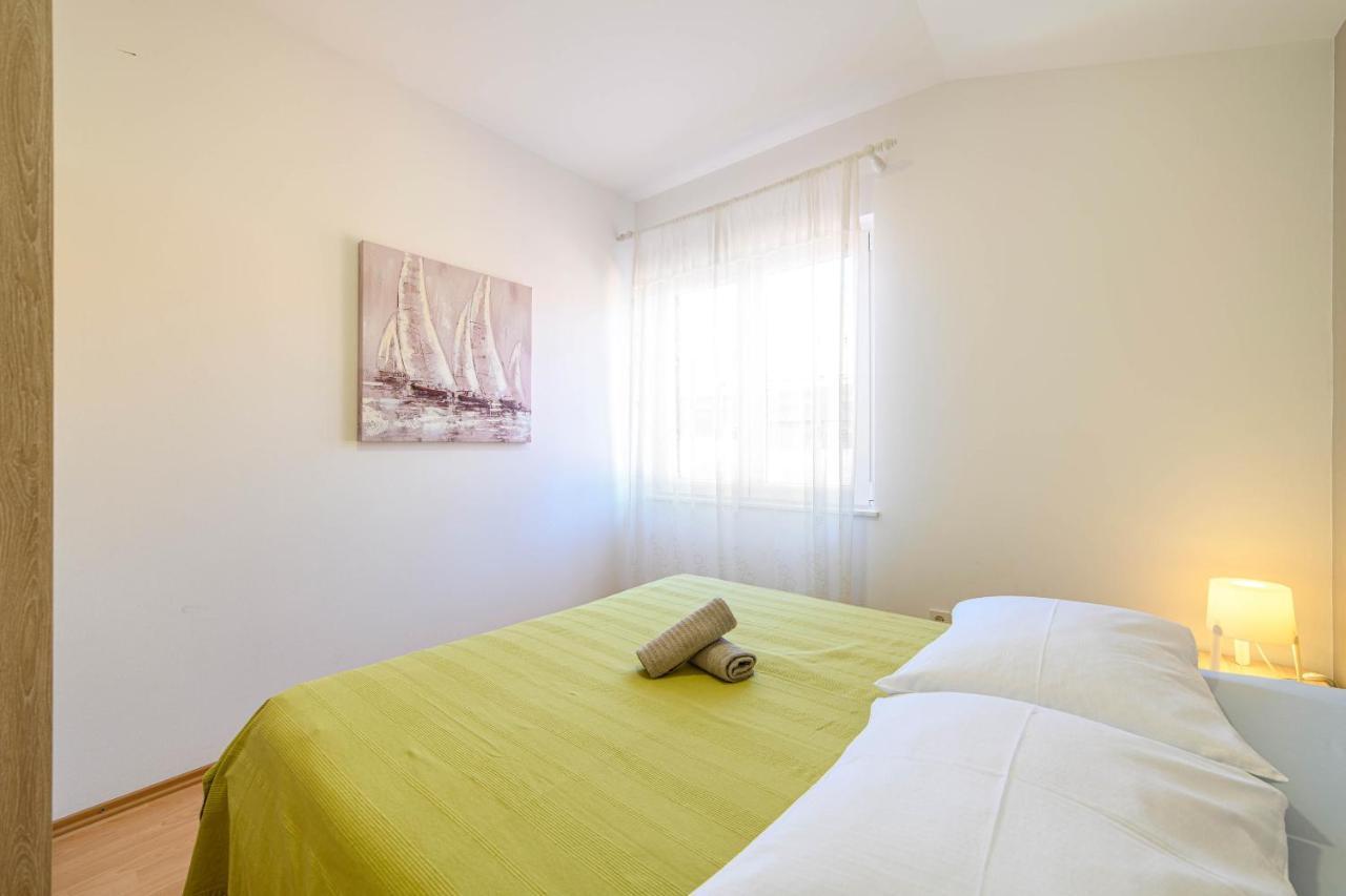 Apartman Maslina Шибеник Екстер'єр фото
