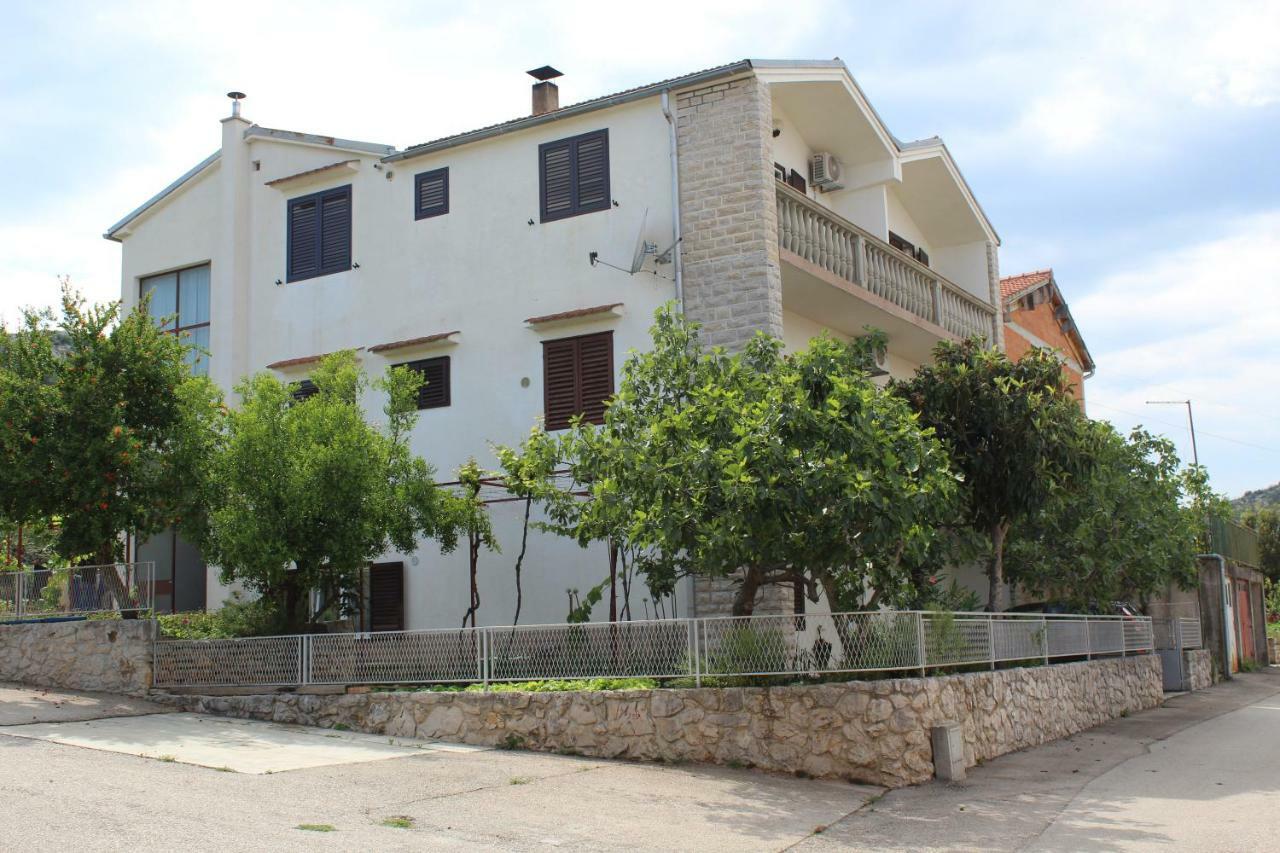 Apartman Maslina Шибеник Екстер'єр фото
